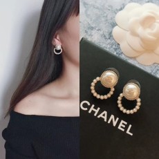 CHANEL 샤넬 진주 귀걸이