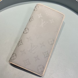 [1:1]M63236 루이비통 모노그램 티타늄 캔버스 브라짜 월릿 장지갑